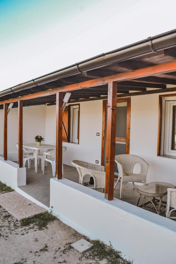 לוצוראי Villa Gladyr מראה חיצוני תמונה