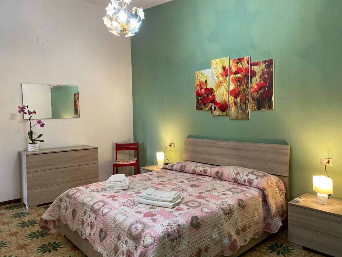 לוצוראי Villa Gladyr מראה חיצוני תמונה