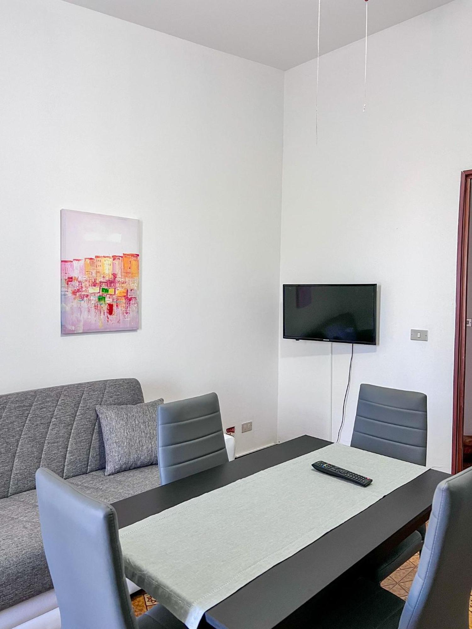 לוצוראי Villa Gladyr מראה חיצוני תמונה