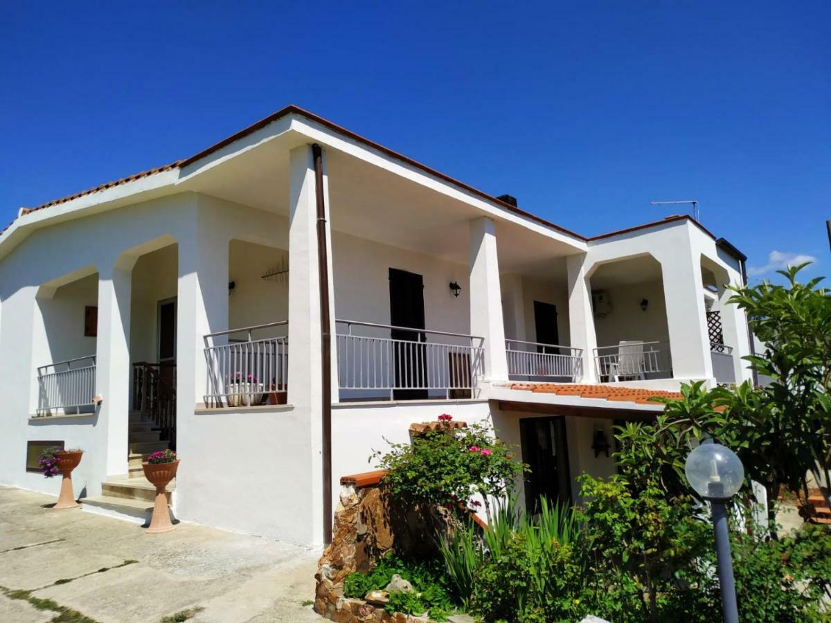 לוצוראי Villa Gladyr מראה חיצוני תמונה
