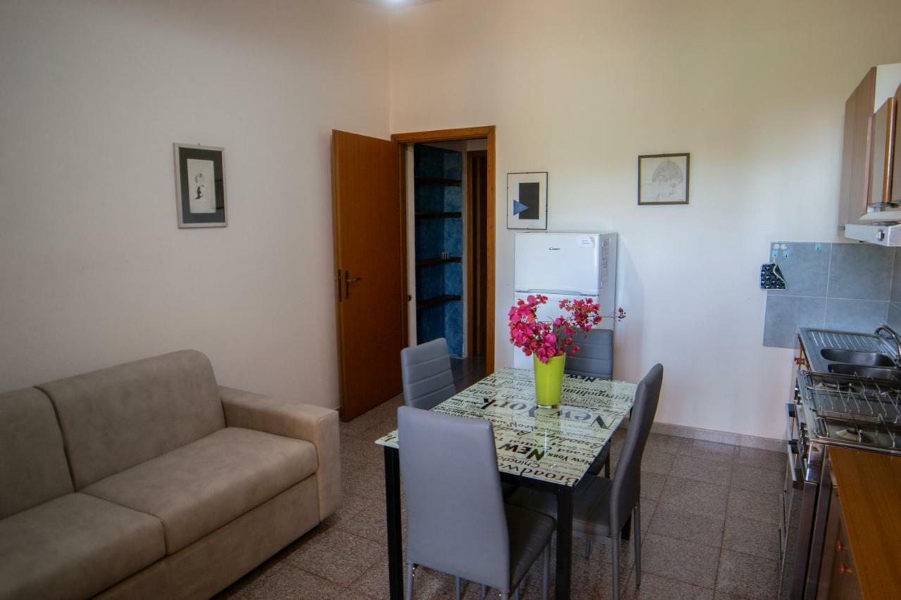 לוצוראי Villa Gladyr מראה חיצוני תמונה