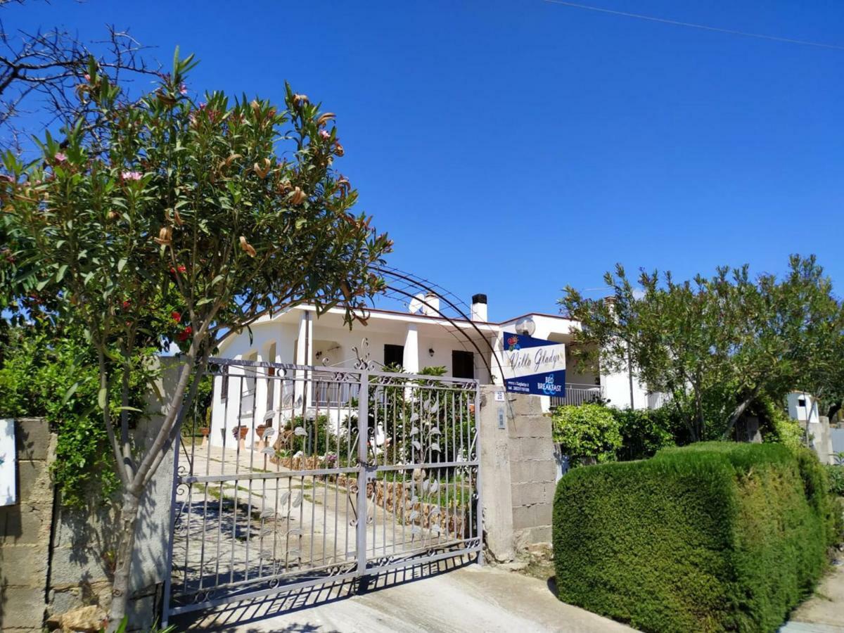 לוצוראי Villa Gladyr מראה חיצוני תמונה